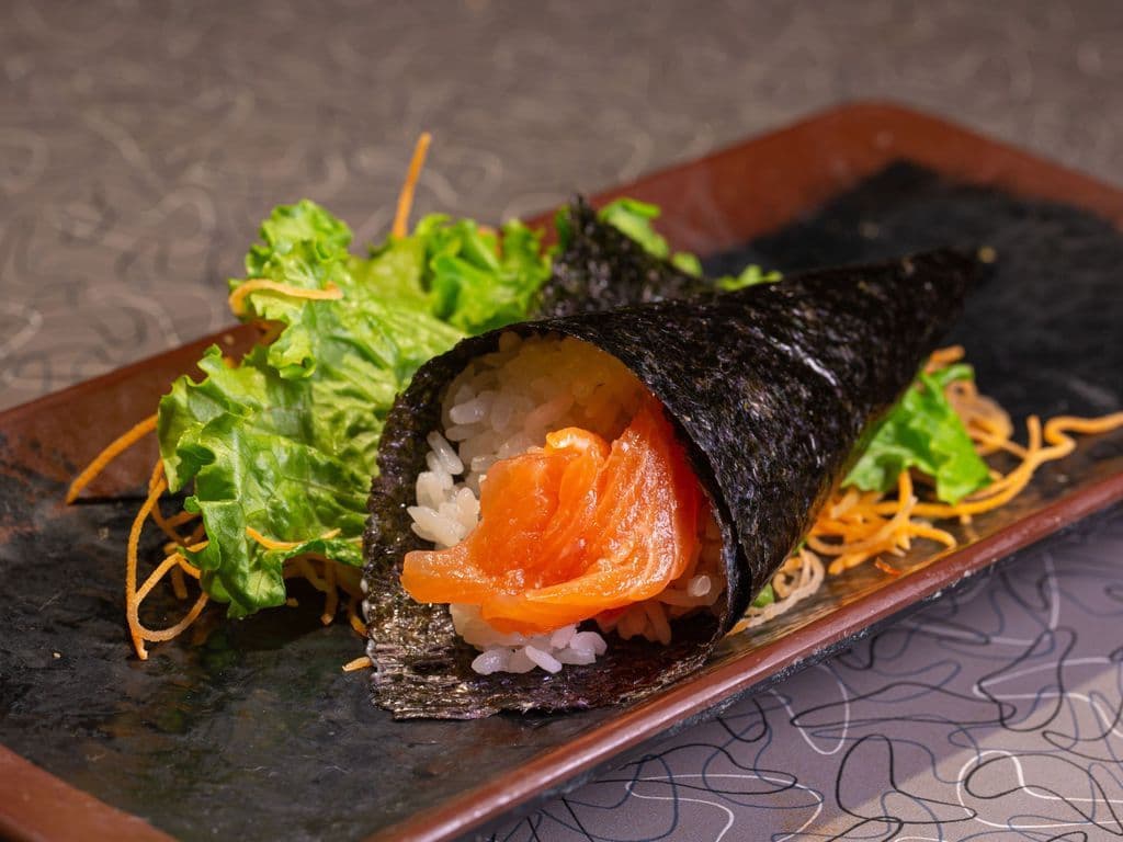 Salmon (Sake) HandRoll(1pc)