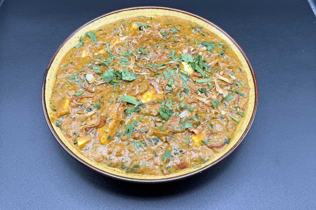 AROMATIC METHI PANEER WITH 2 ROTI