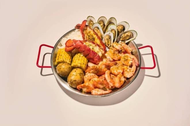 Royal Delights Bucket