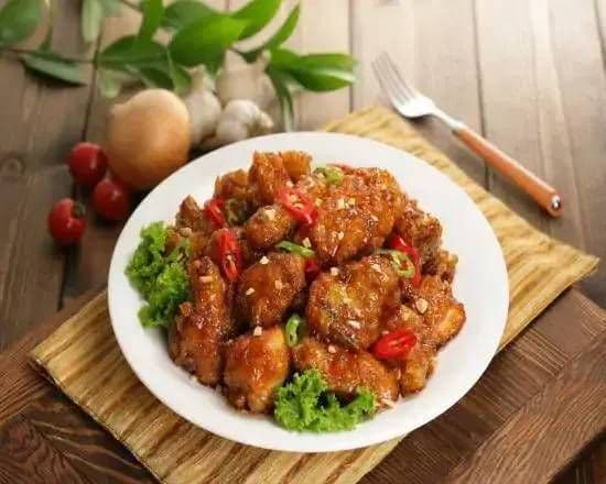 Boneless Honey Garlic Chicken / Poulet désossé à l'ail et au miel