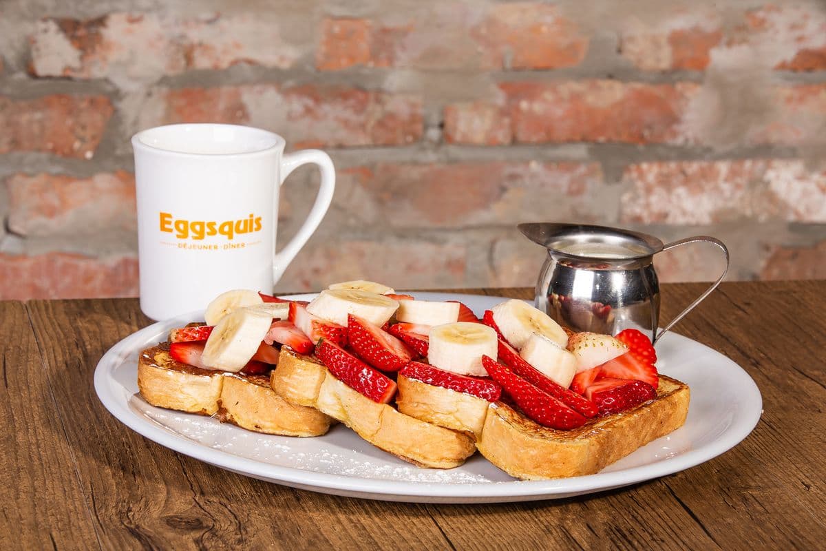 Pain doré Fraises-bananes/ French Toast with Strawberries & Banana