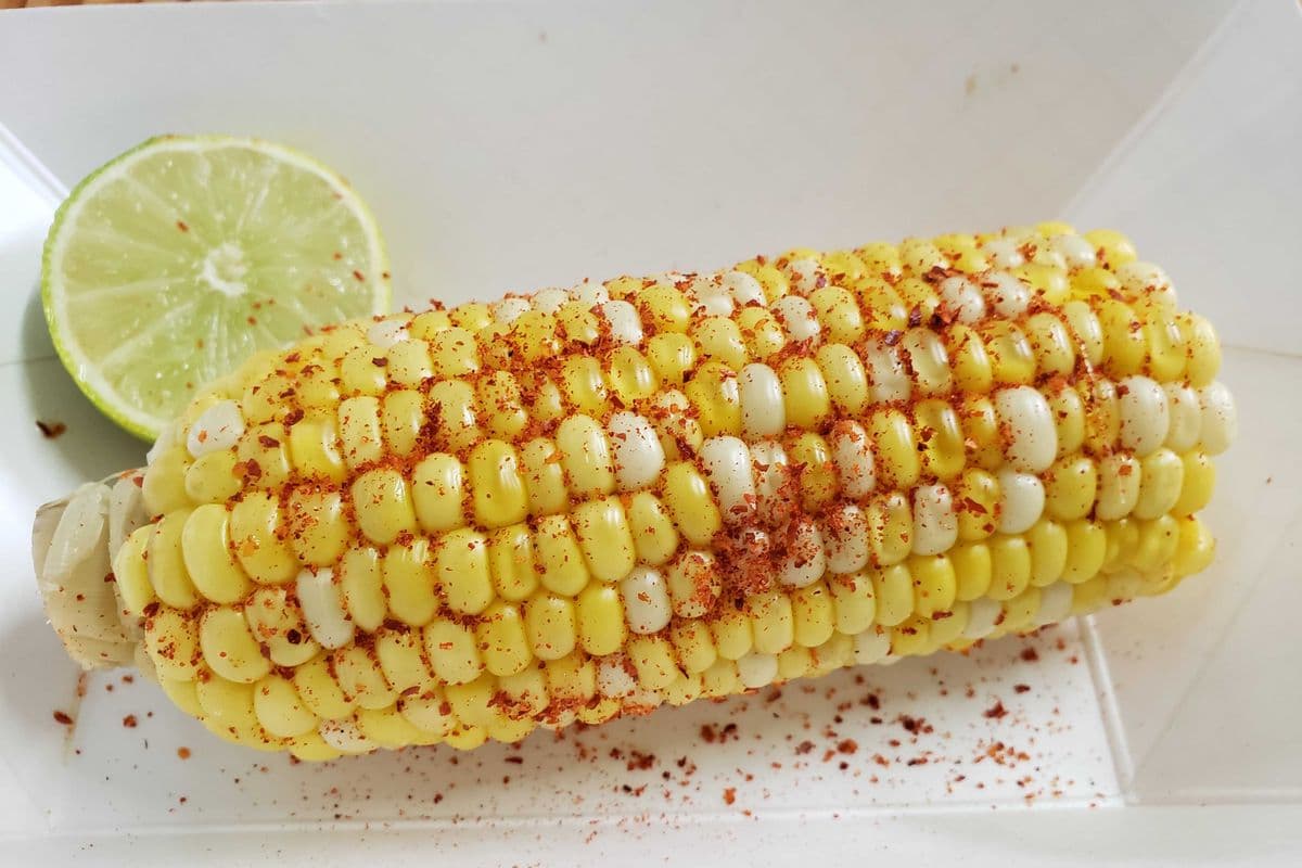 Elote Spicy with lime juice