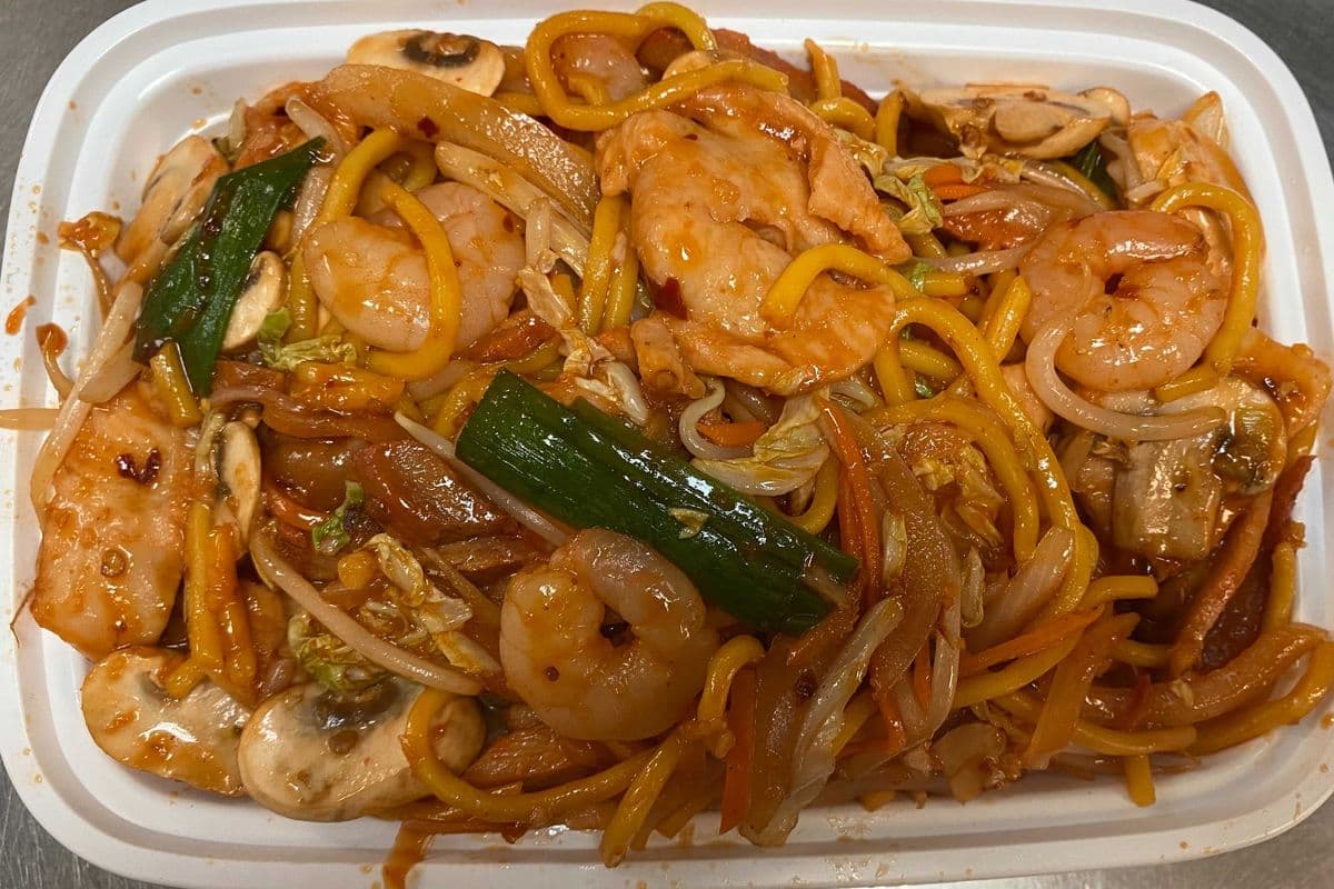 House Special Shanghai Noodle