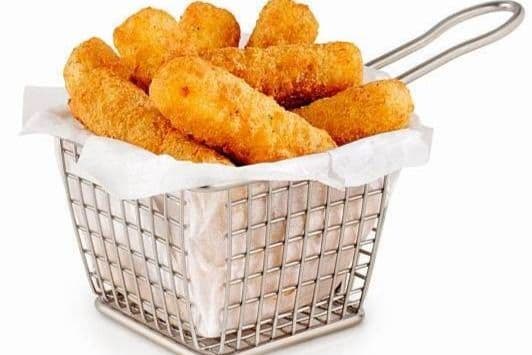 Mozzarella Sticks (6 pcs)