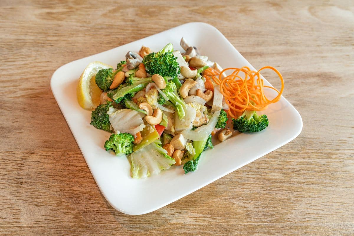 Mixed Vegetables and Cashew Nut in Coconut Sauce