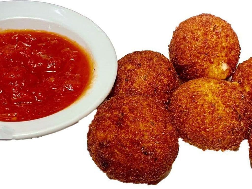 DEEP FRIED CHEESE CURDS