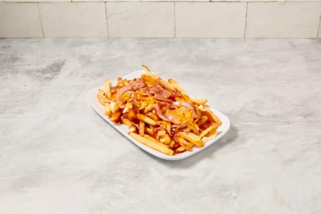 Large Canadian Poutine