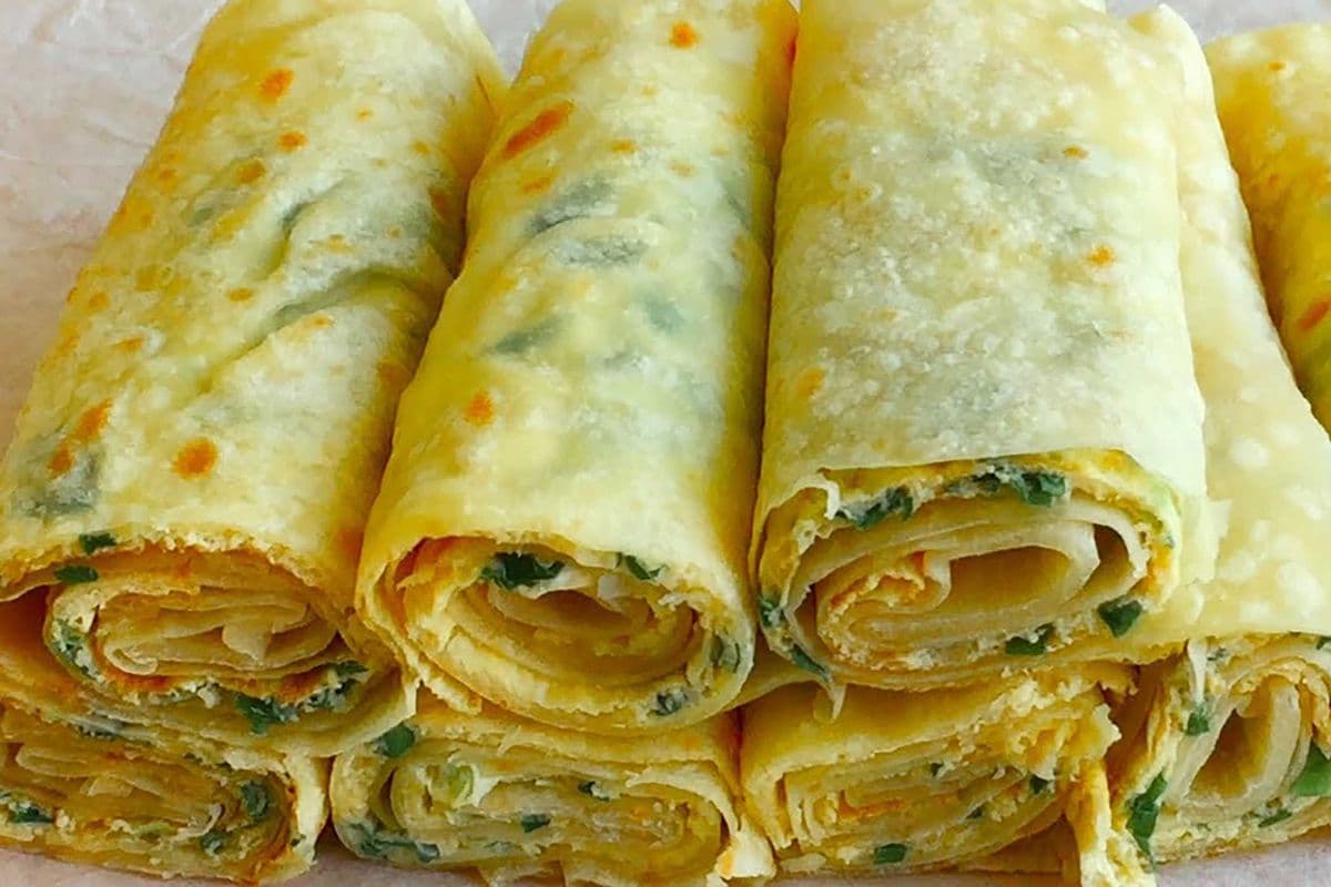 B9. Green Onion with Egg Rolls (4 pcs)
