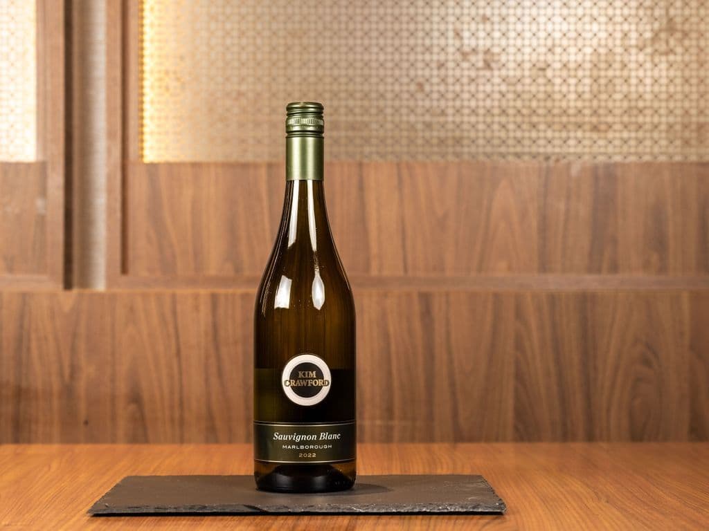 Kim Crawford Sauvignon Blanc, 750ml bottle white wine (12.5% ABV)