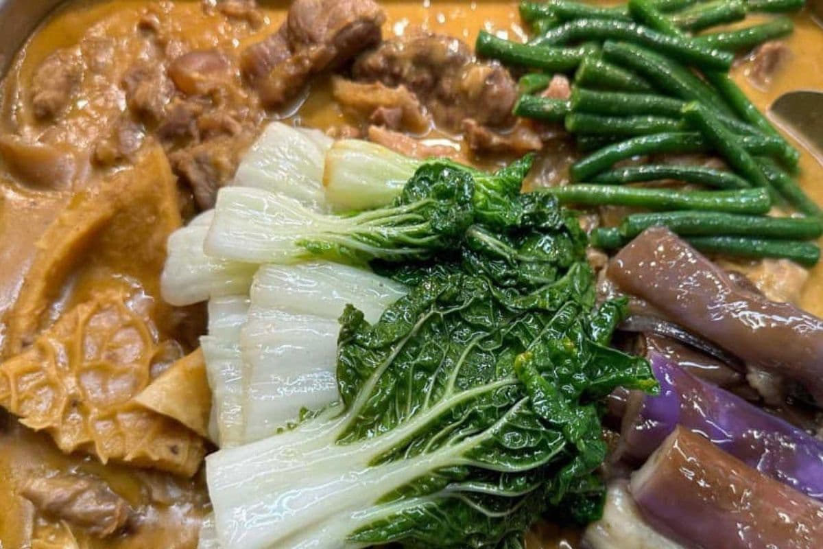 Beef Kare Kare (16 oz)