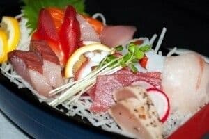 Assorted Sashimi (12 pcs)