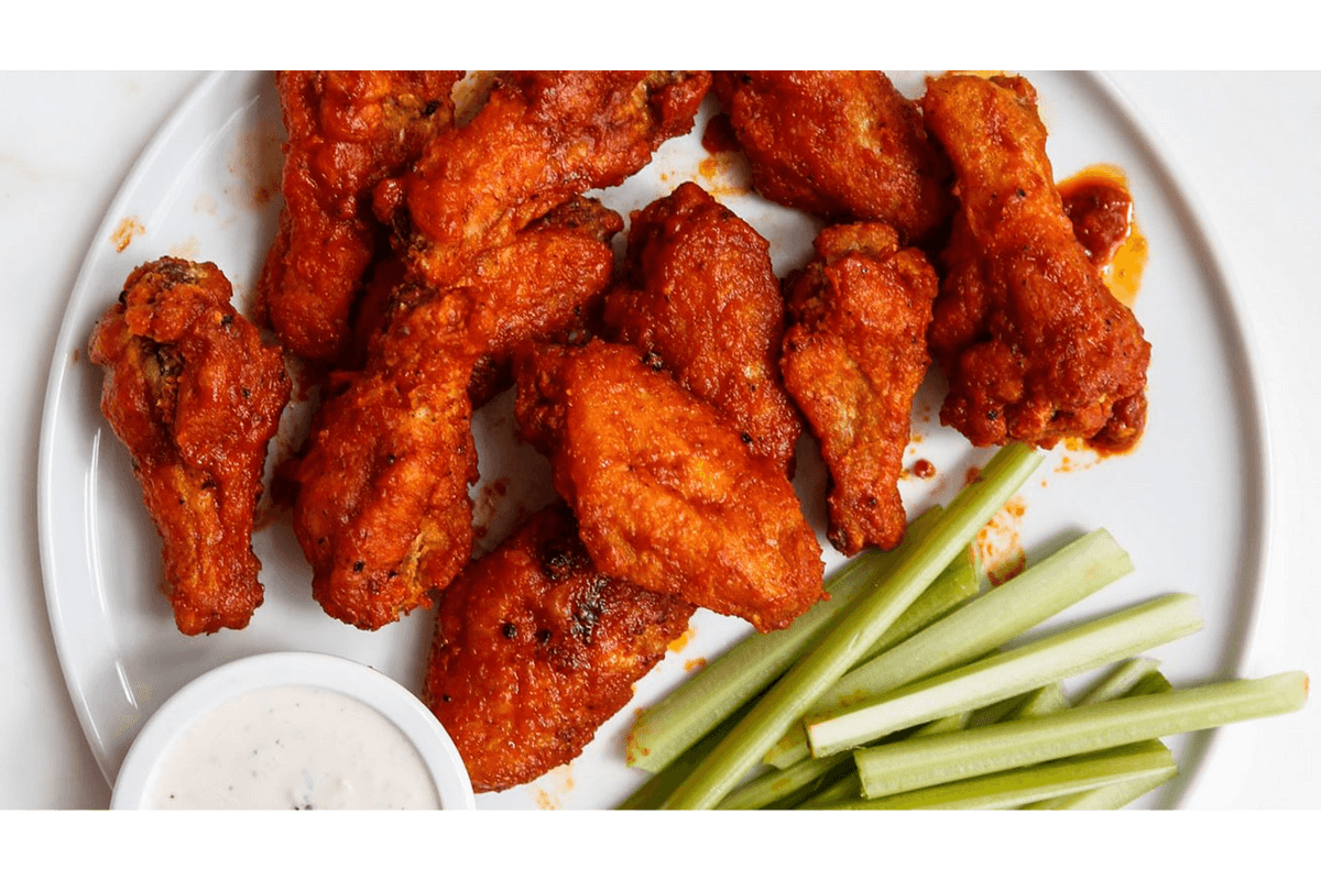 6 ailes avec frites / 6 Wings with Fries