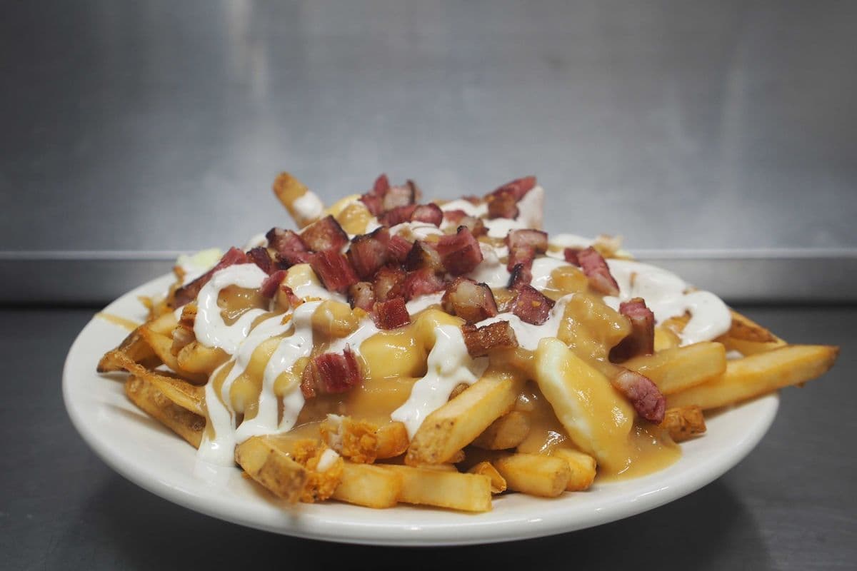 Chicken Halal Bacon and Ranch Poutine