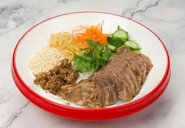 Rice Noodle Mixed with Beef Shank / 牛腱拌米线