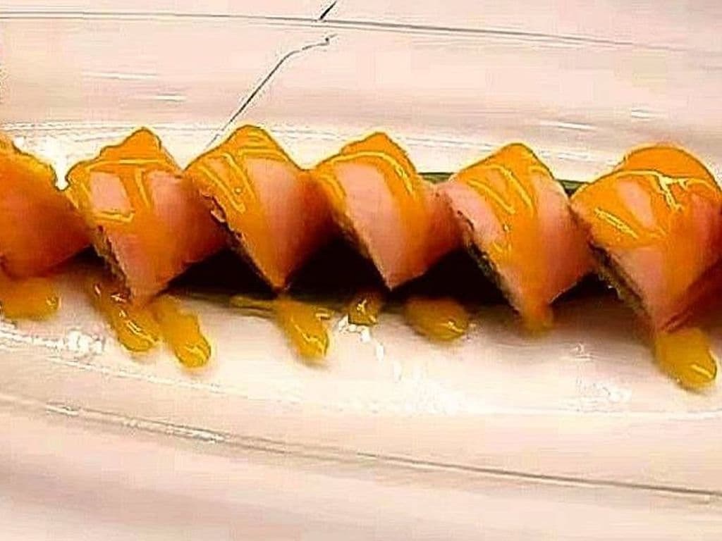 Pink Angle Roll (8 pcs)