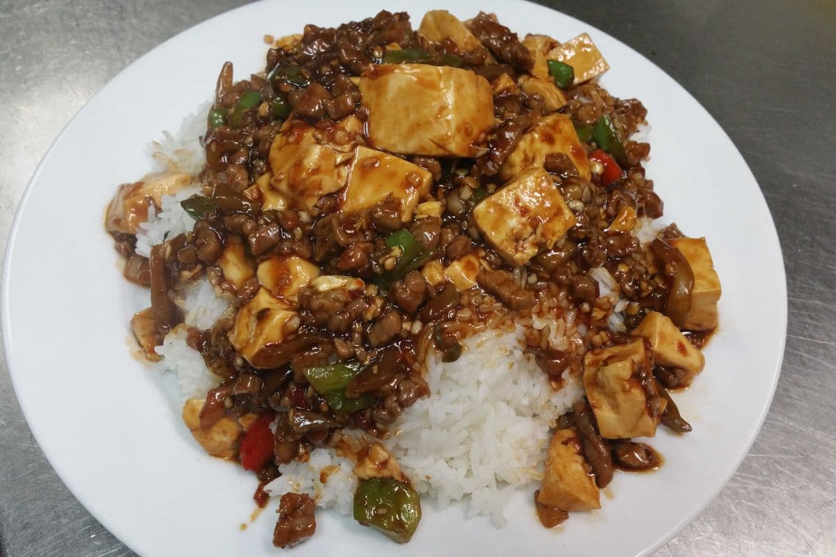 123. Minced Beef with Bean Cake on Rice 麻婆豆腐饭