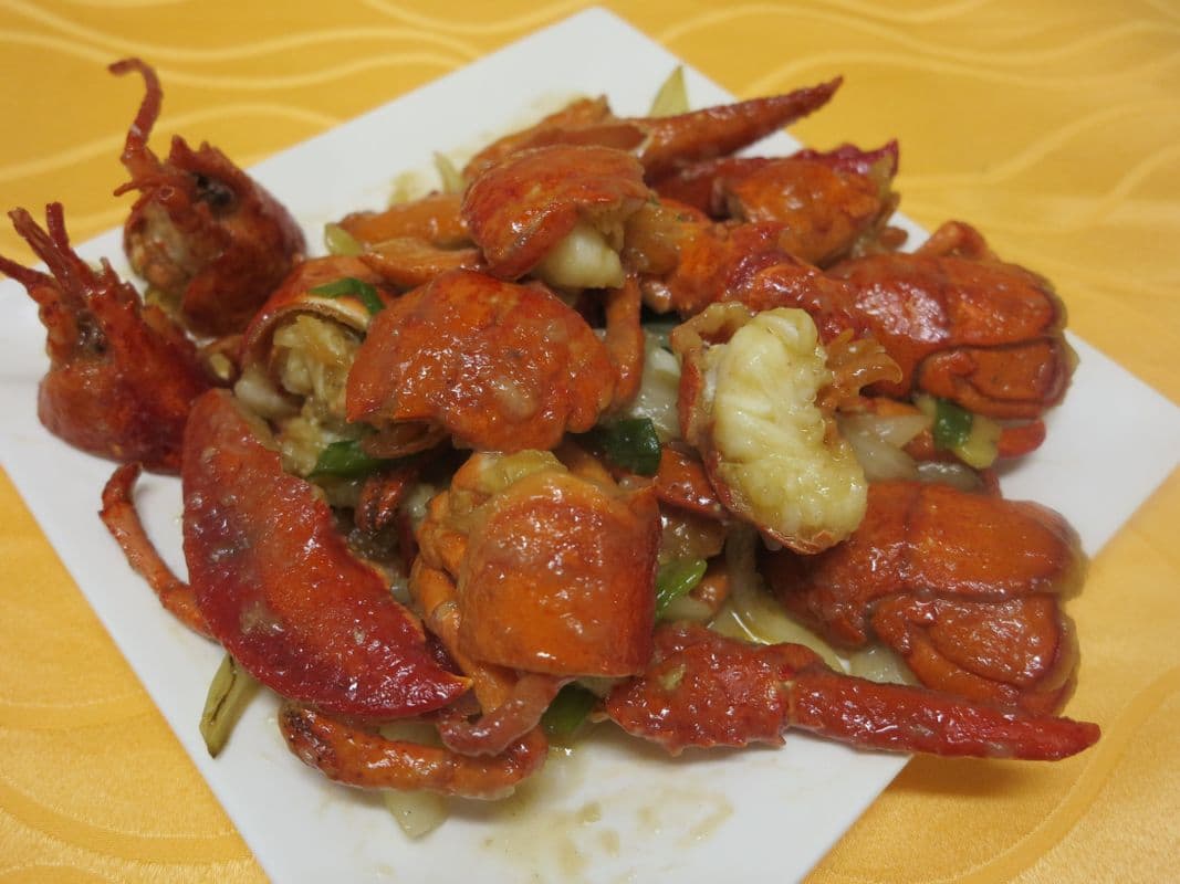 Deep Fried Lobster with Ginger and Onion Sauce