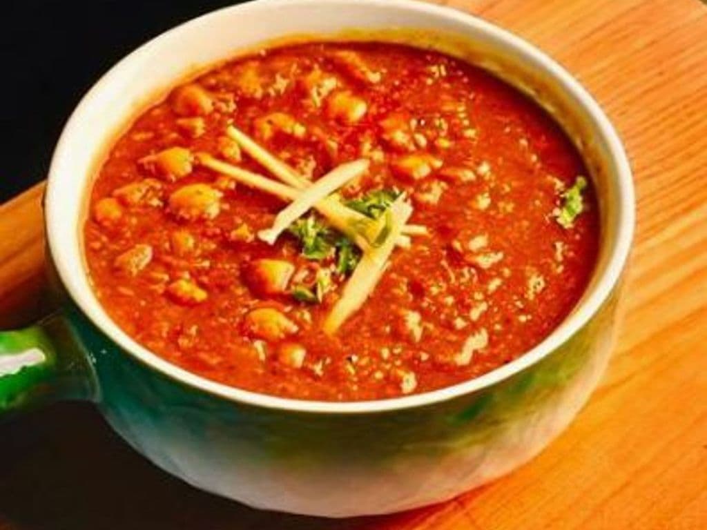 Lahori Chikar Cholay