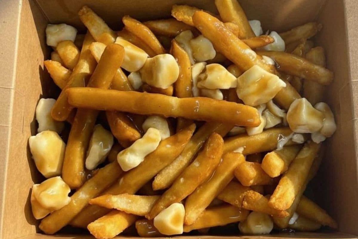Medium Poutine