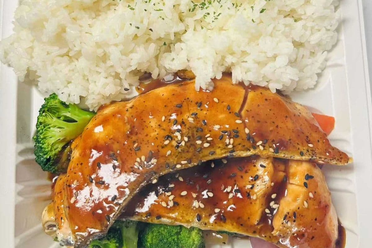 Filet of Salmon Sizzling Dinner