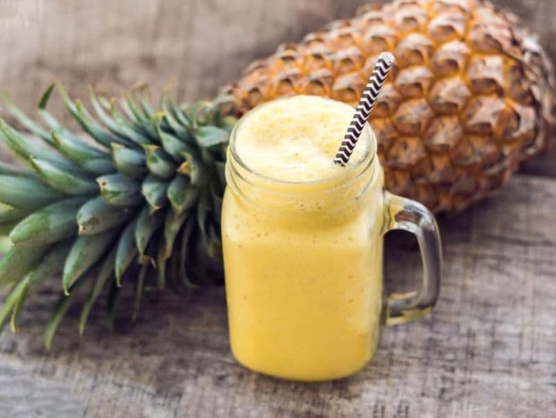Pinapple smoothie 菠萝奶昔