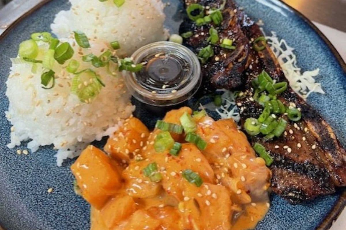 SALMON or TUNA POKE & BEEF KALBI COMBO