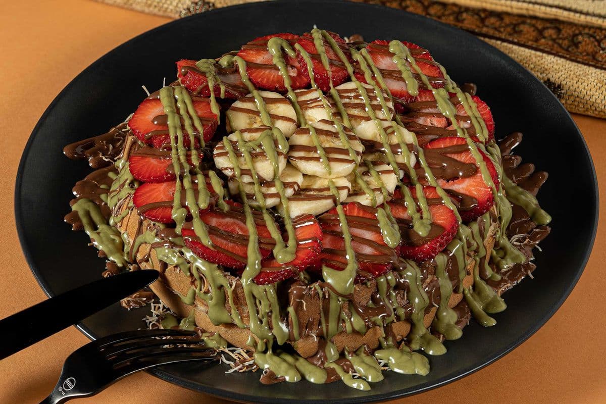 Strawberry Banana Dubai Chocolate Waffle