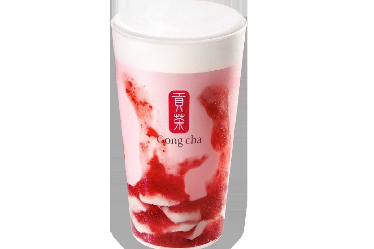 Strawberry Milk Tea with Almond Jelly