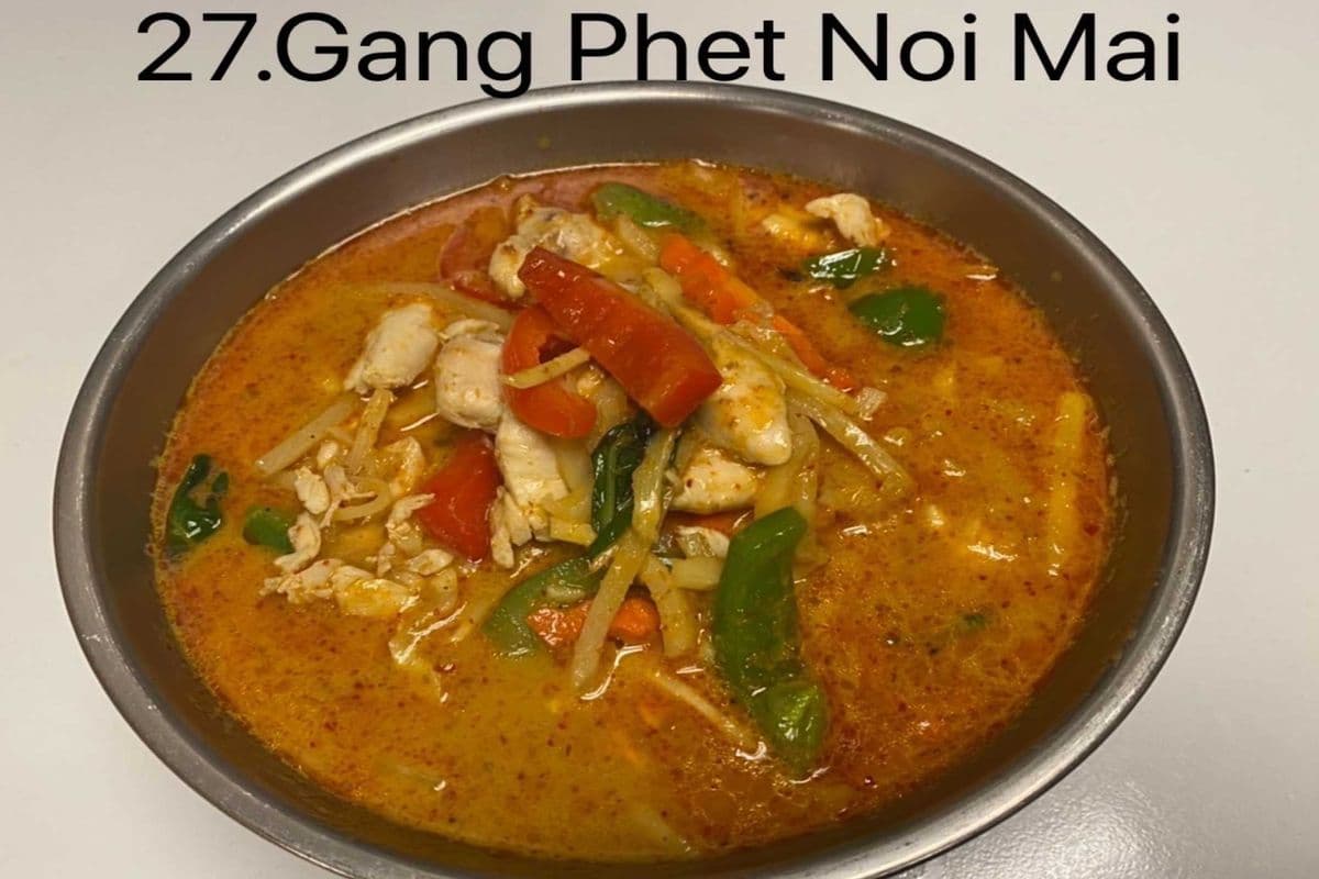 27. Gang Ped Nor Mai (Thai Original Red Curry)