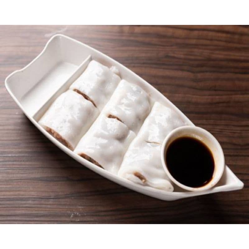32. Minced Beef and Cilantro Rice Rolls