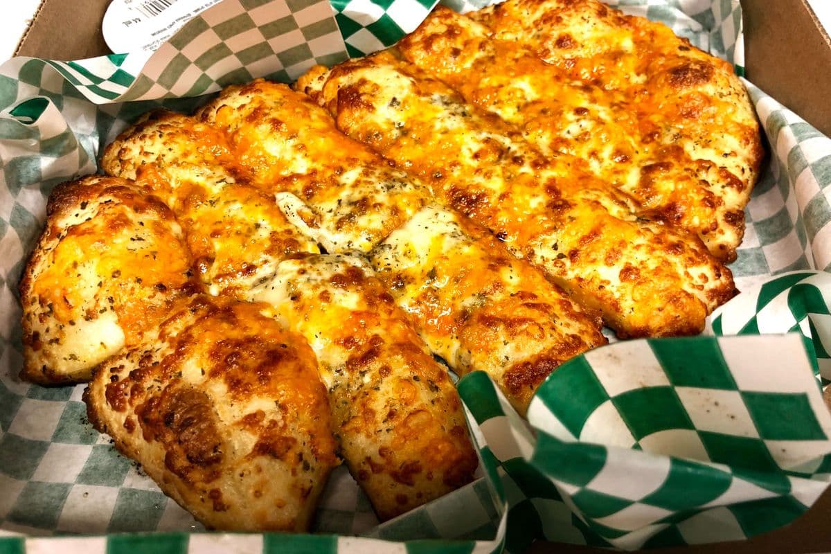 Cheesy Bread with Garlic Dip