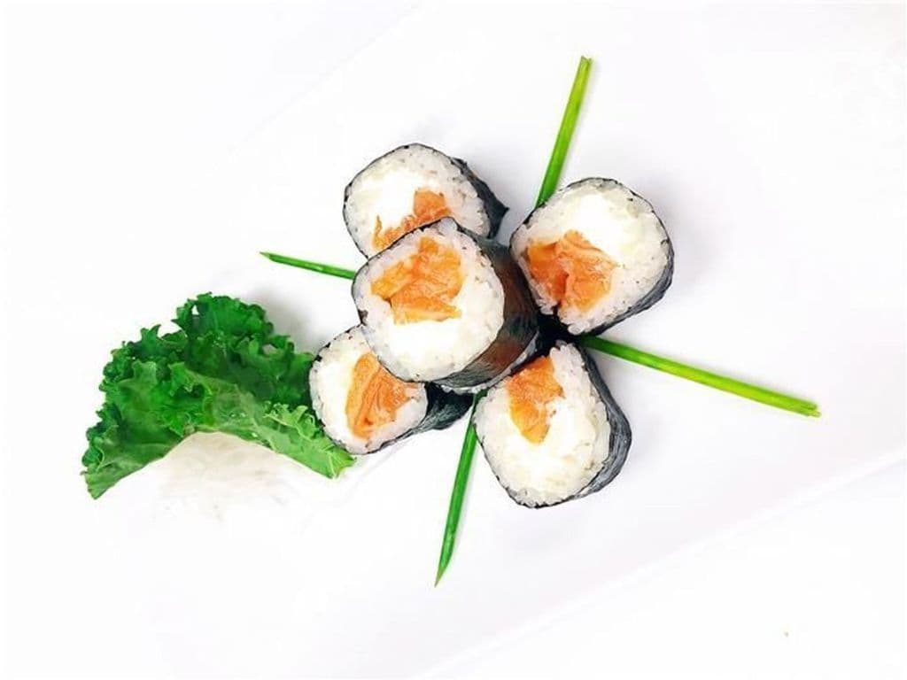 Salmon Roll(6pcs)