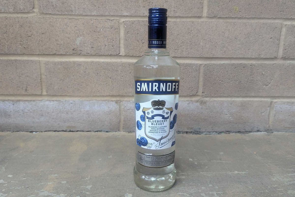SMIRNOFF BLUEBERRY (1 x 750ML)