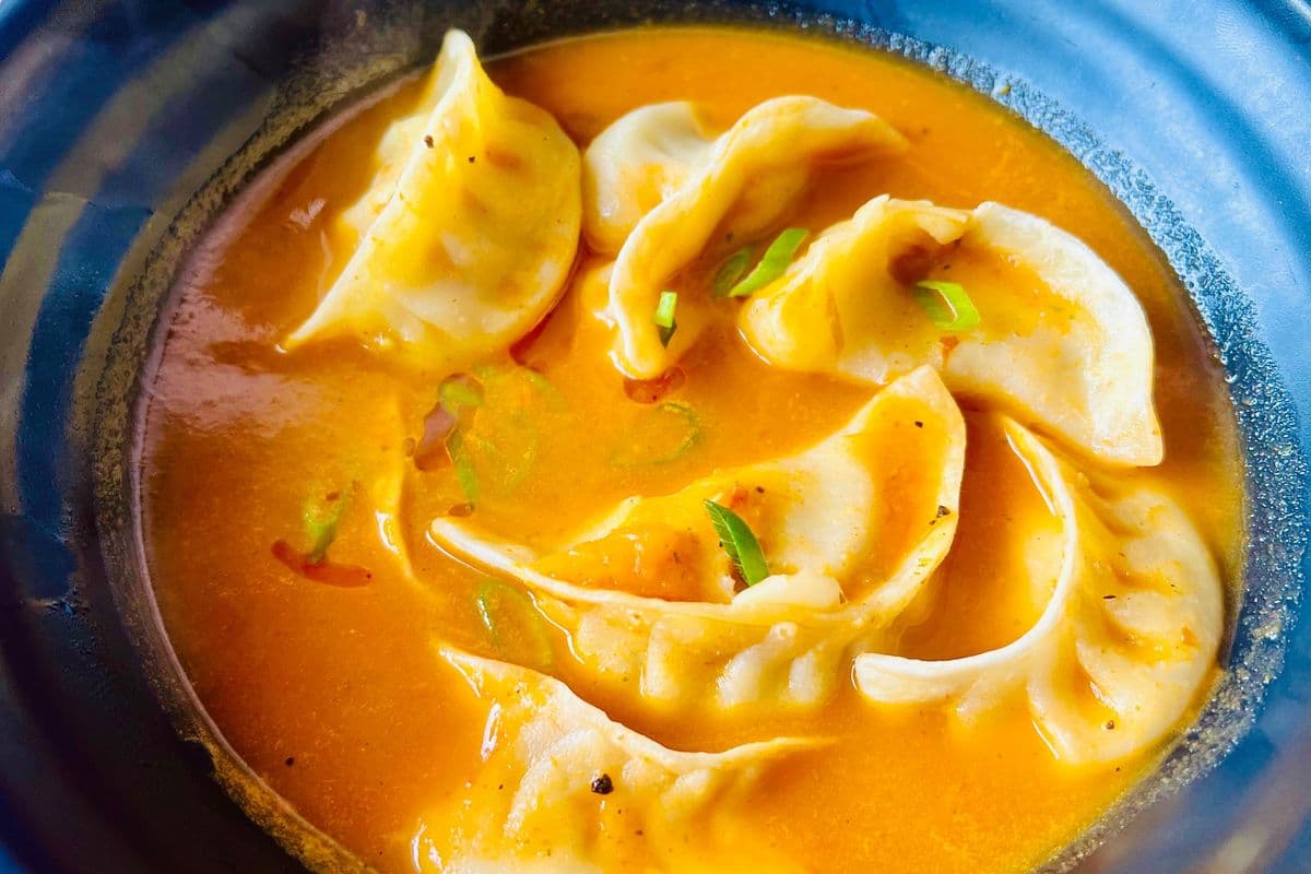 Chicken Jhol Momo (10 Pcs)