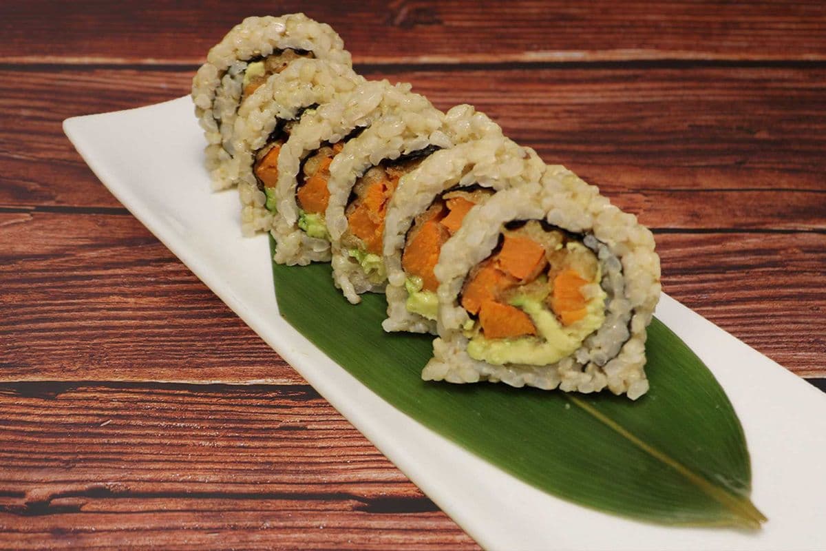 Yam Tempura Roll (6 pcs)