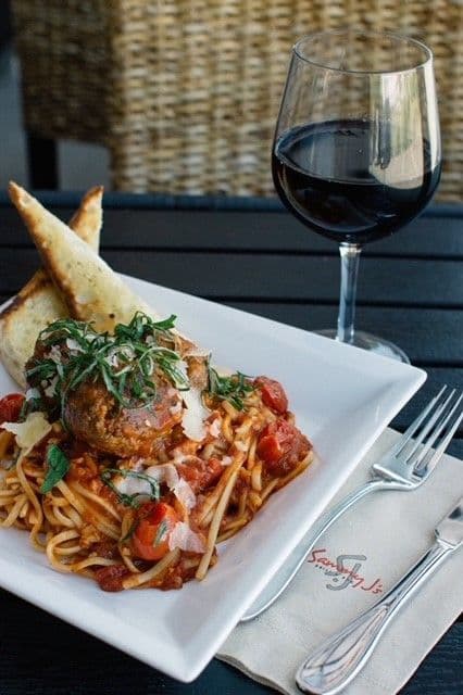 SPAGHETTI & MEATBALLS
