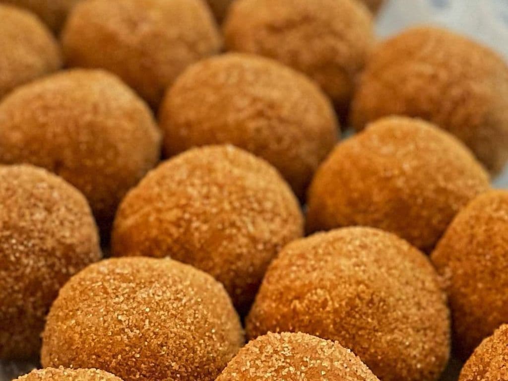 Cinnamon Ball