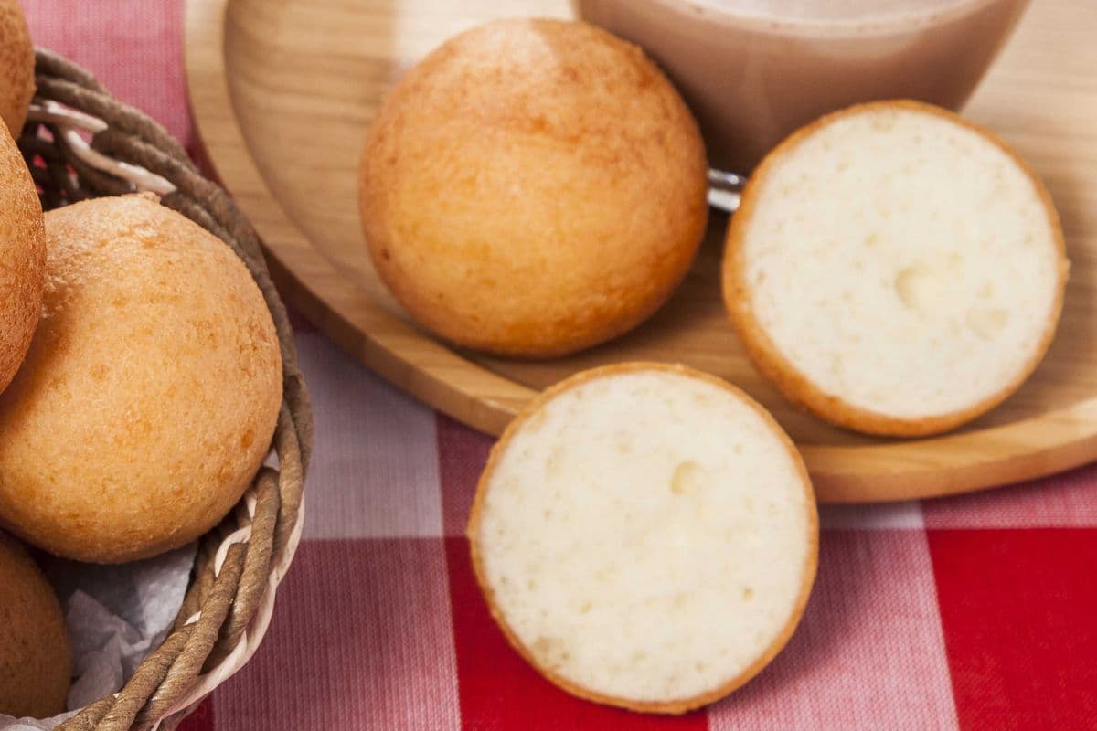 Buñuelos (Cheese Fritters)