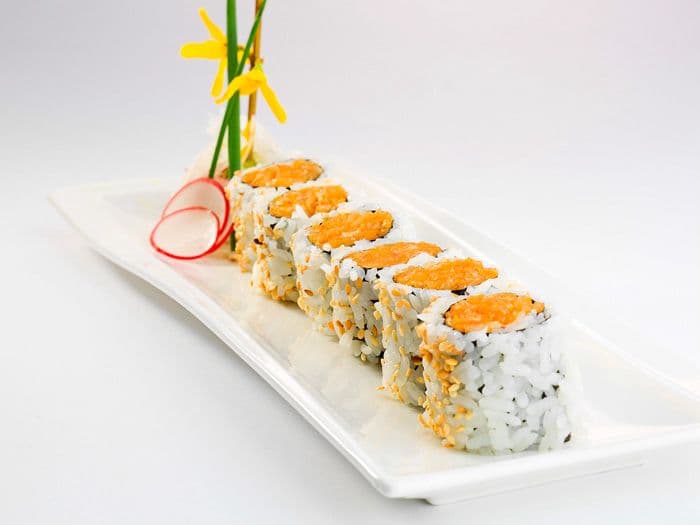 (UB) Spicy Salmon Roll (8)