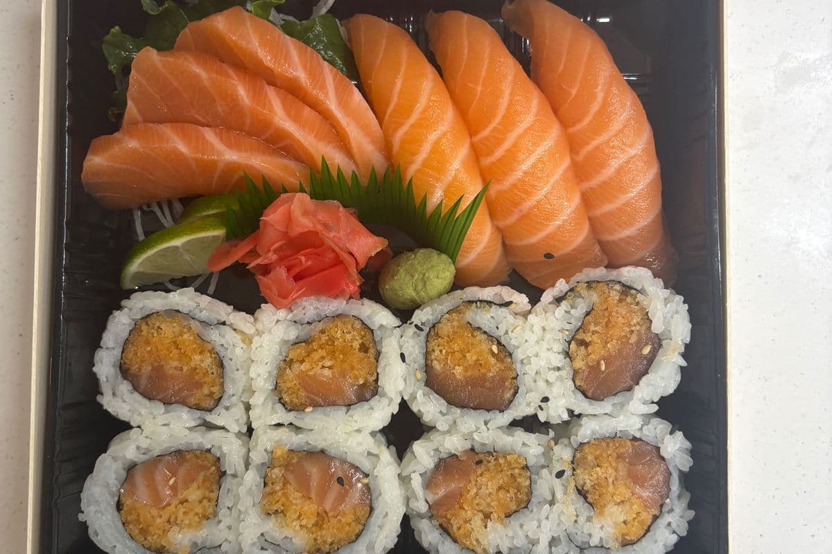 Salmon Family Small (14 pcs)