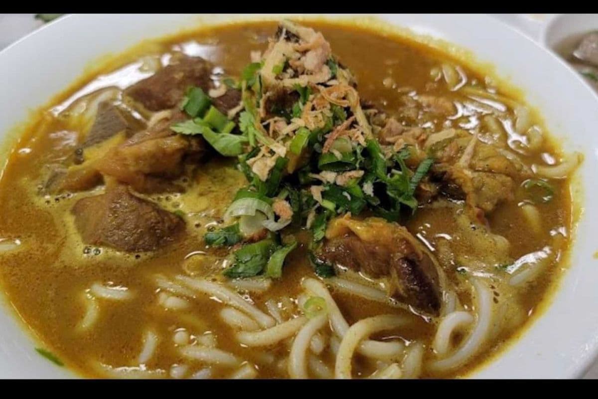 22A. Goat Curry with Vermicelli