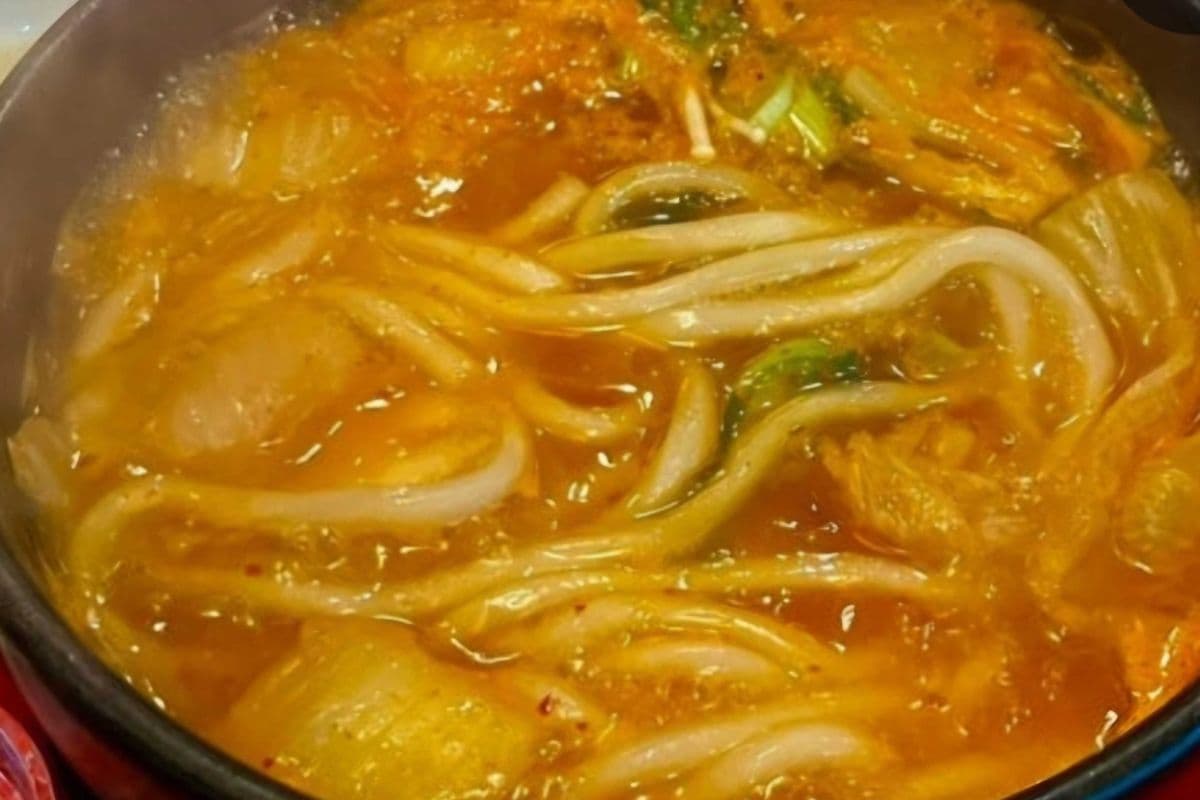 Kimchi Udon김치우동