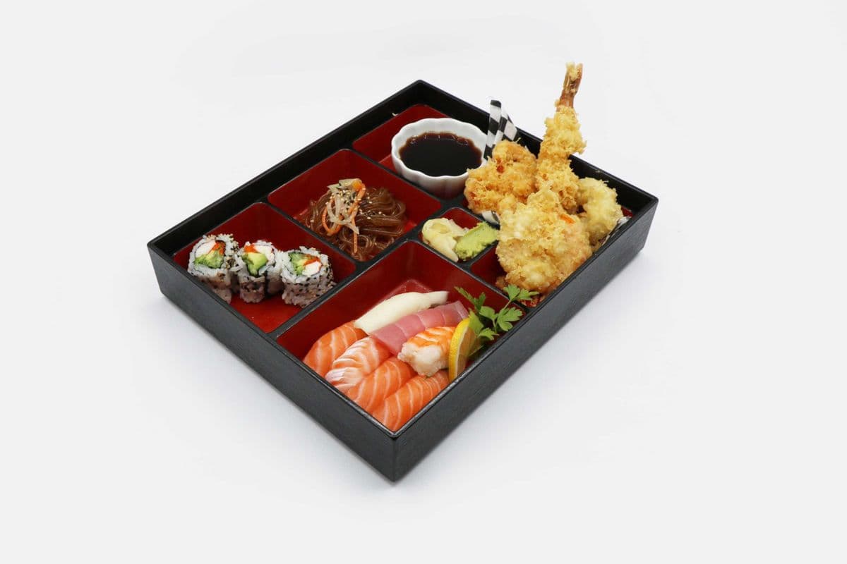 Bento Box 6 sushi
