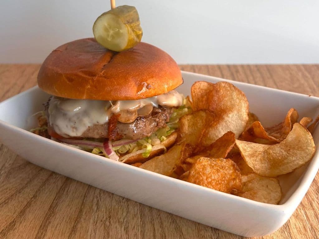 Mushroom Mozza Burger - OO