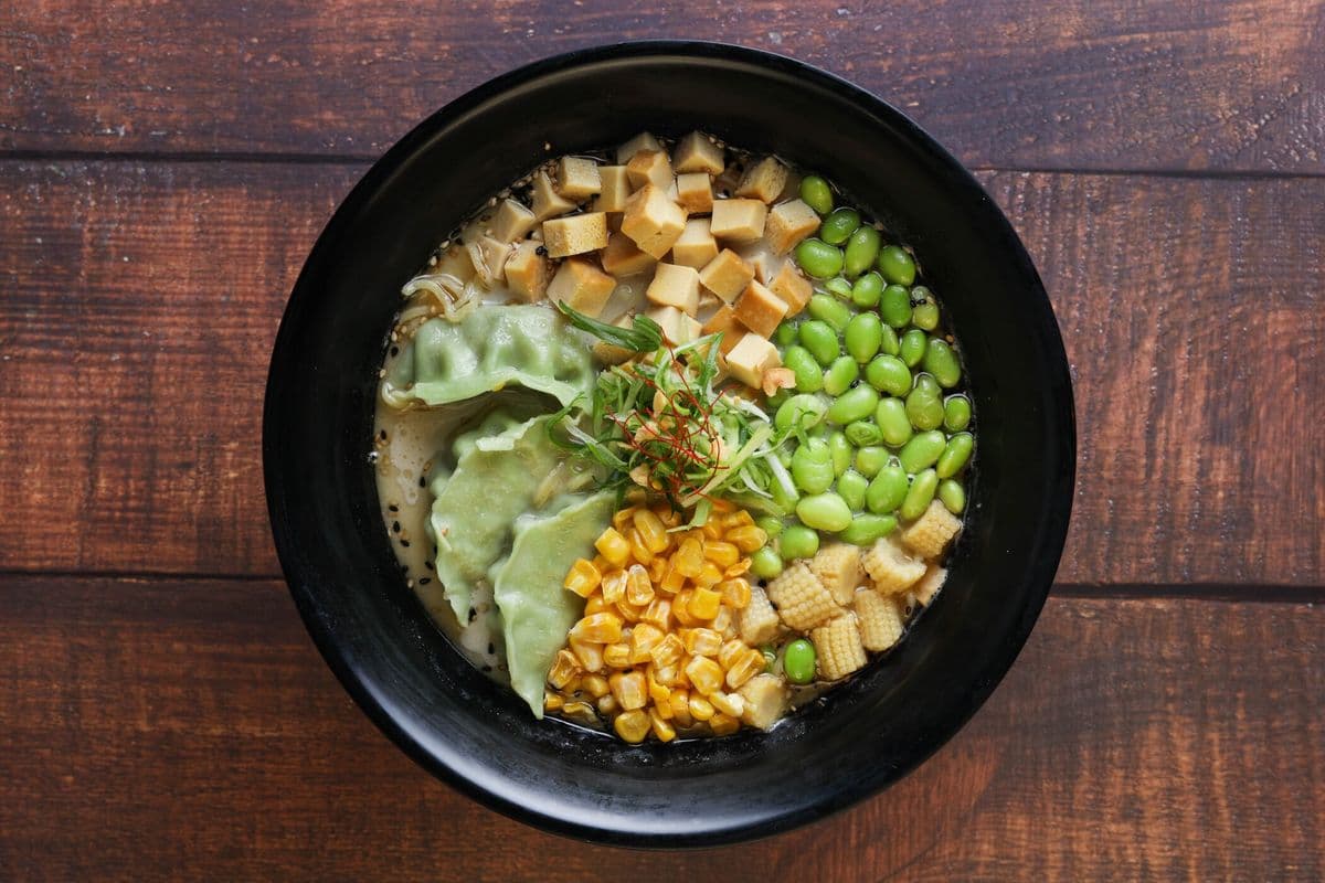 Deluxe Vegetable Noodles Soup