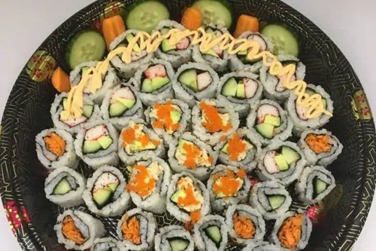 New Tray Read Below: (1st Option) Homemade Family Sushi Tray (45pcs)