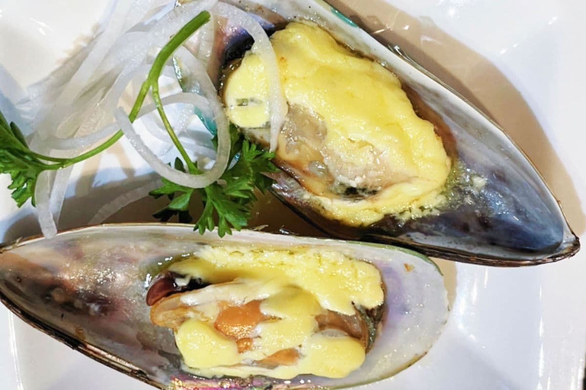 Grilled mussels 6pcs (mild)