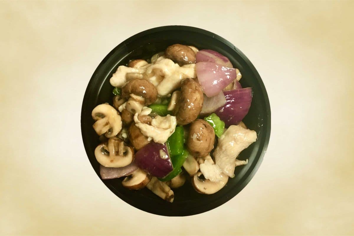 70. Moo Goo Gai Pan