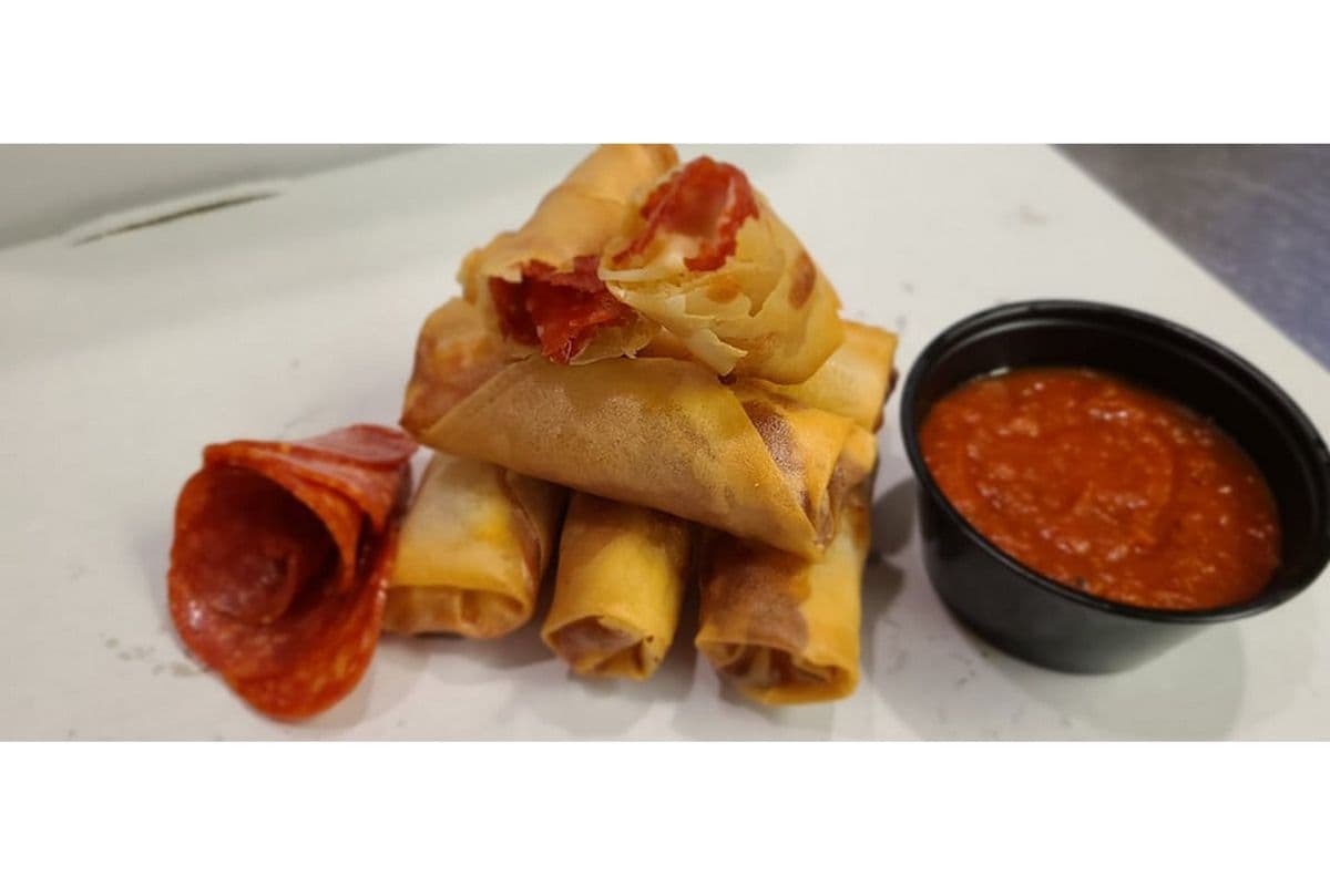 Pepperoni Spring Rolls (7 pcs) (7 Rolls)