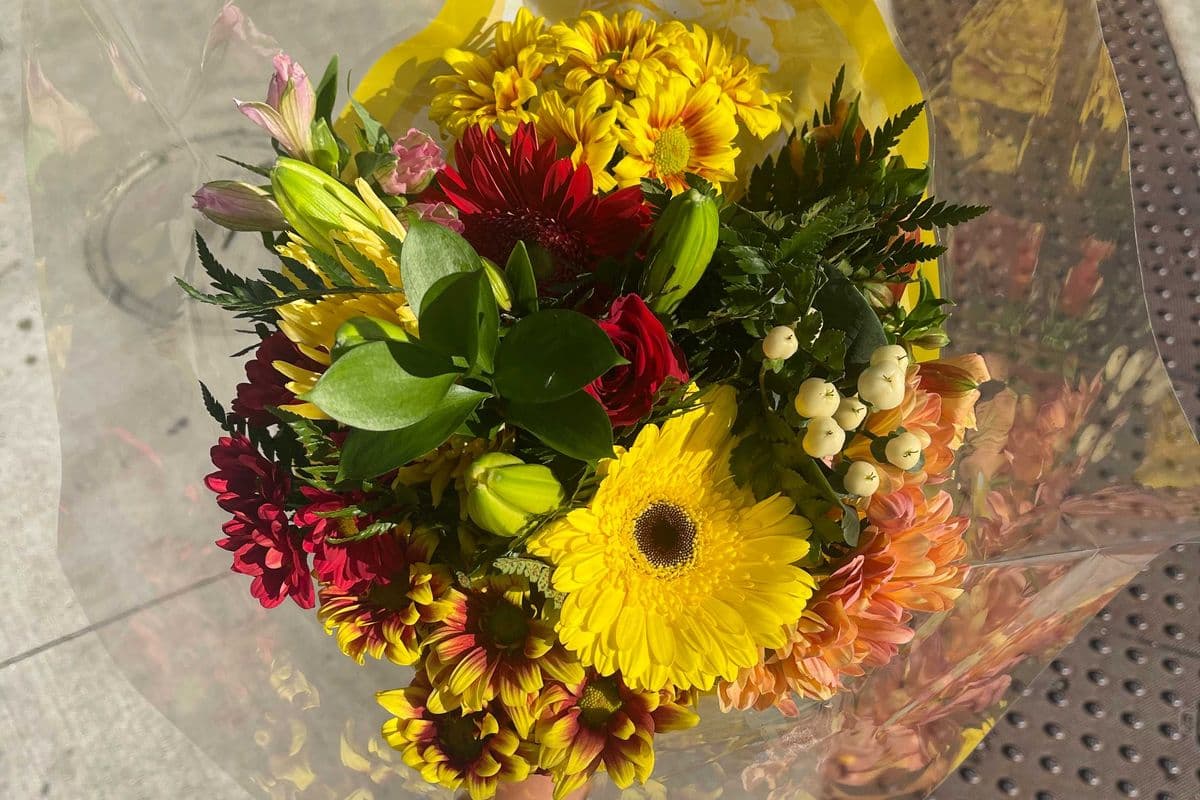 Assorted Colour Mix Bouquet - Large
